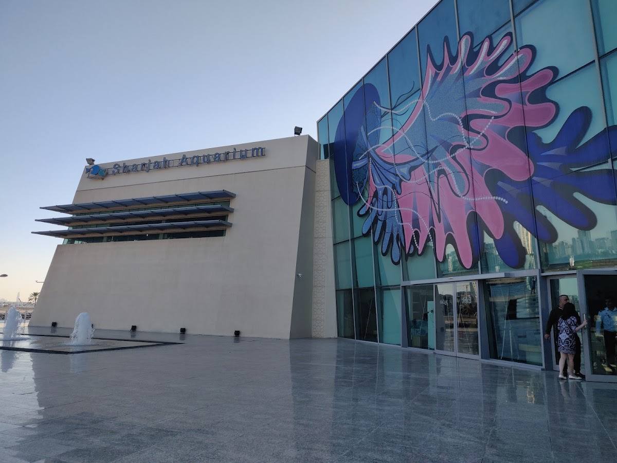 Red Star Aquarium
