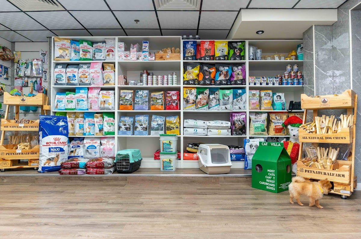 Six Pawz Pet Store & Grooming 4