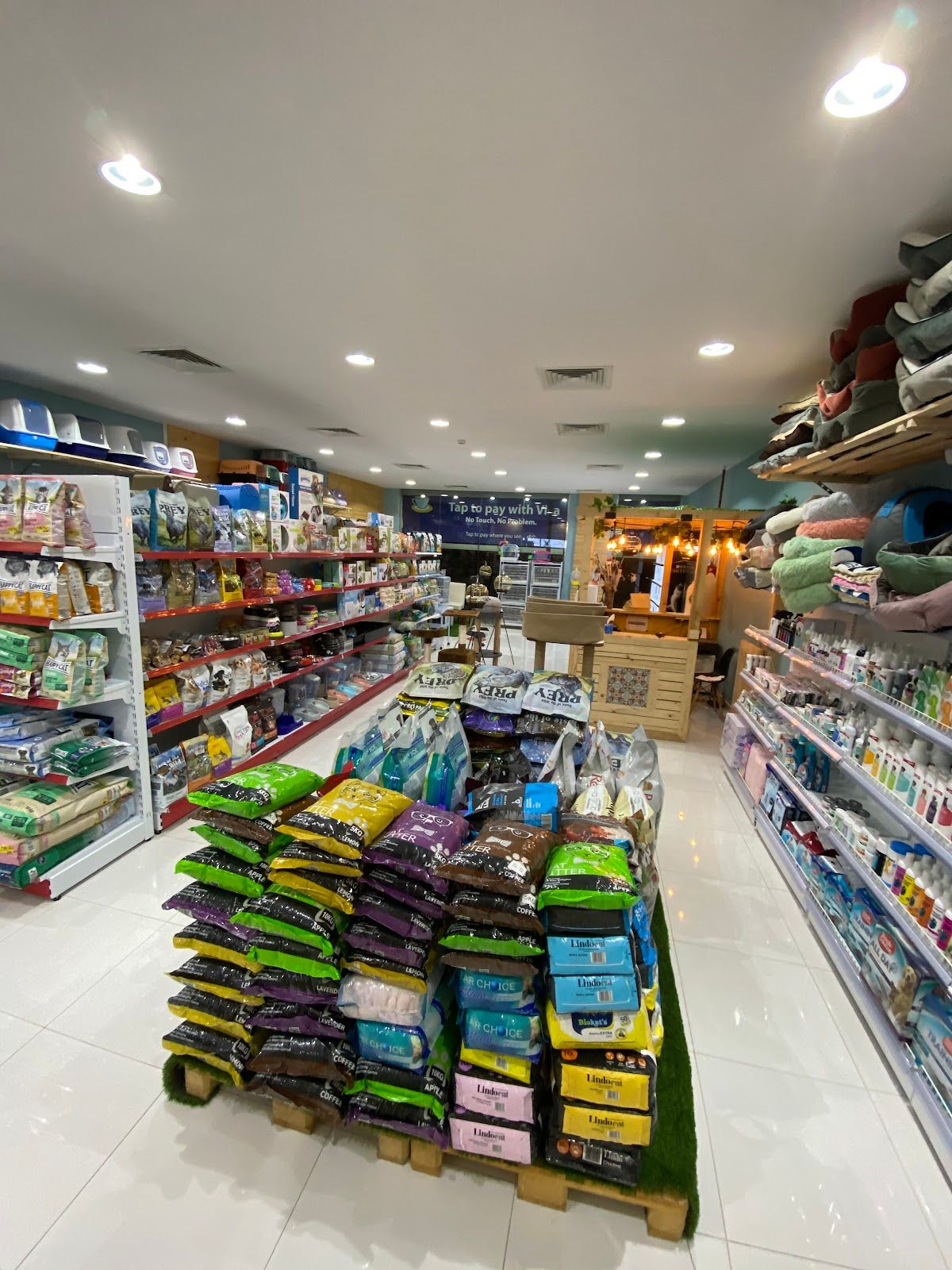 Canine Styles Pet Shop & Grooming Salon 4