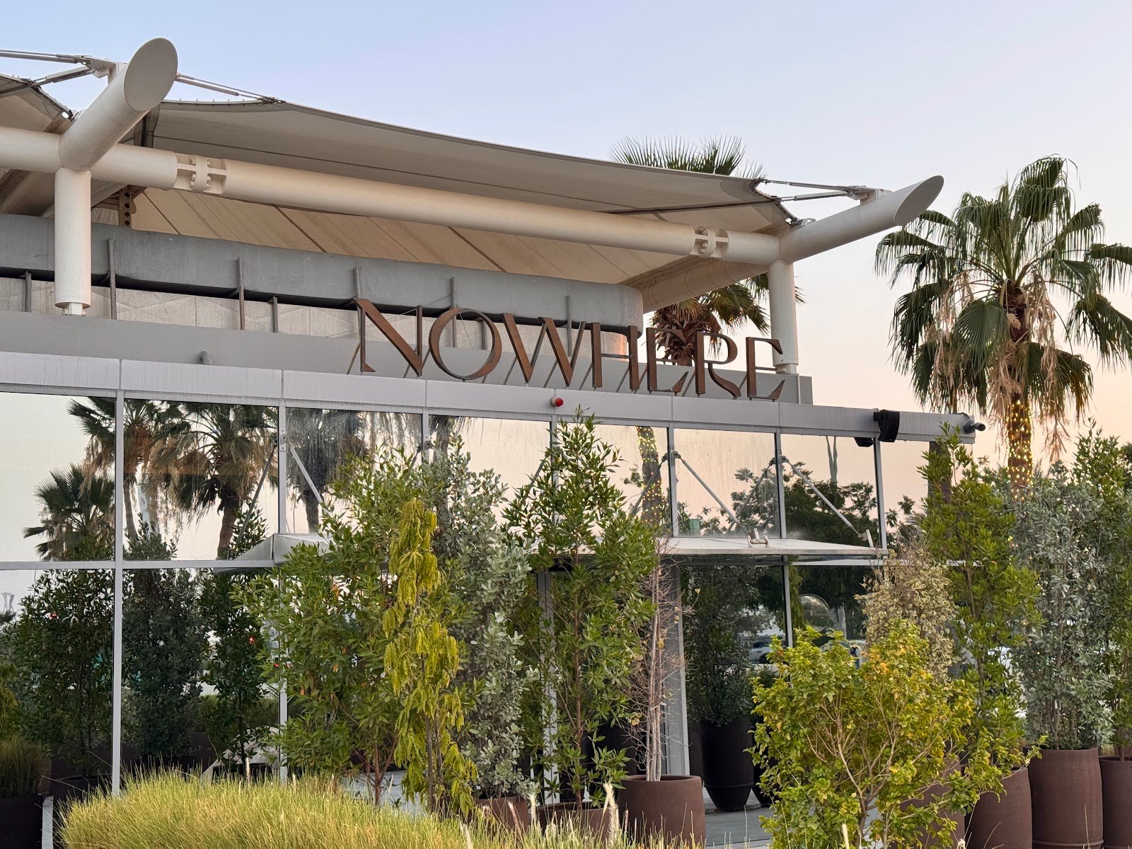 NOWHERE photo 4