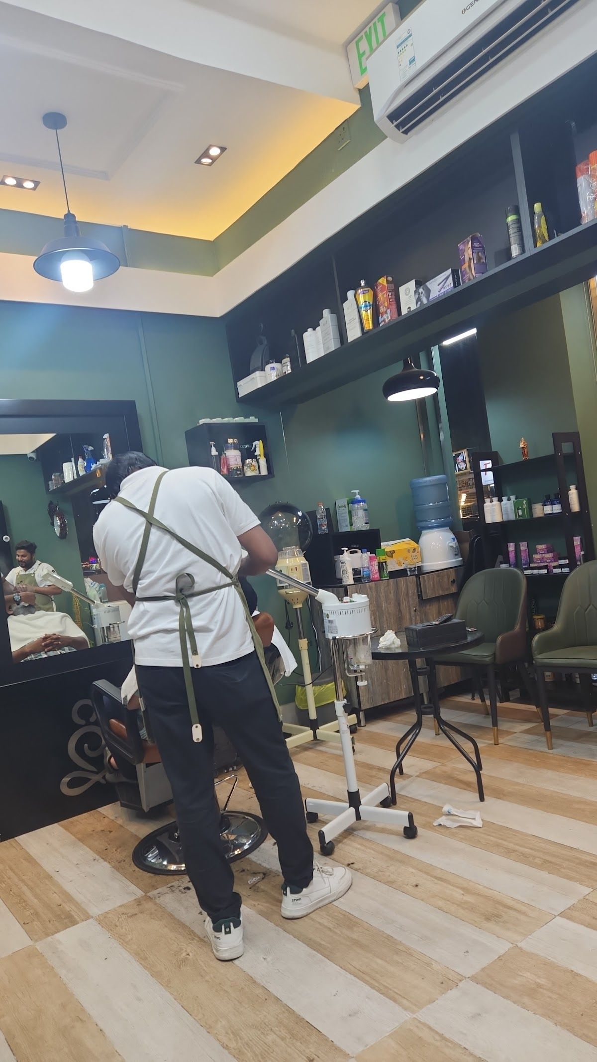 The Grooming Den 4