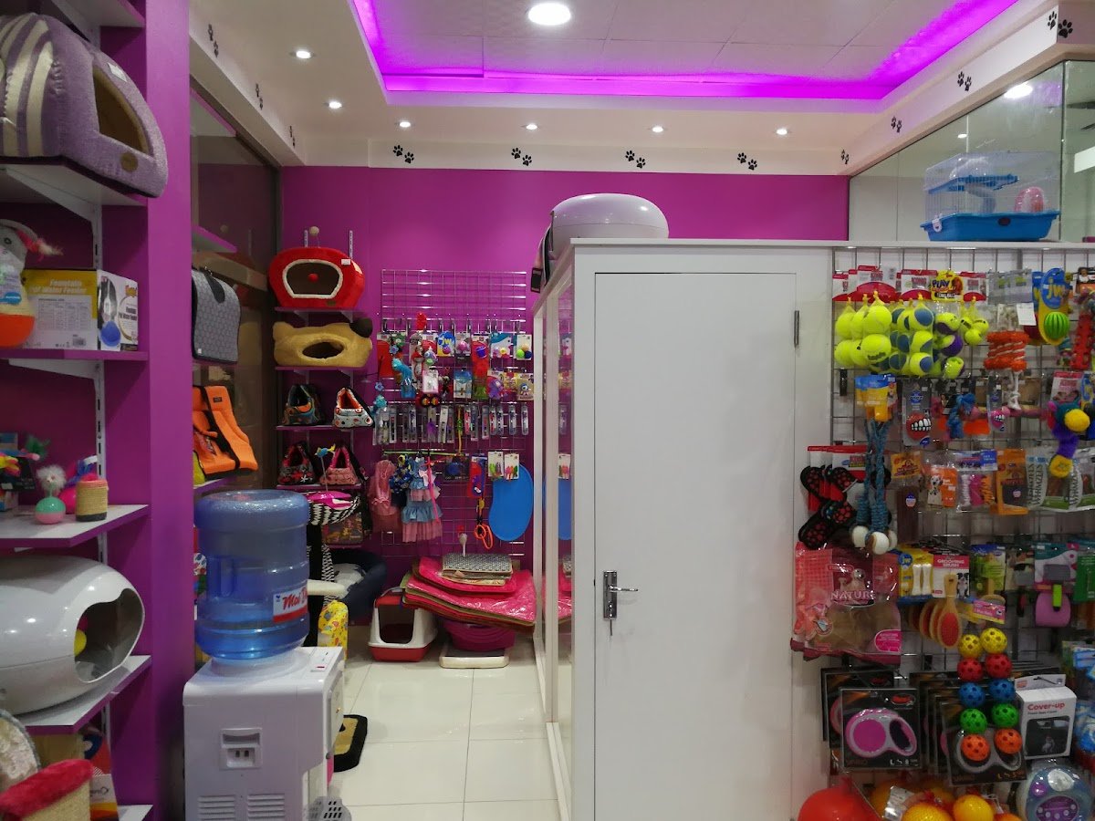 Fur & Tails L.L.C. Pet Shop and Pet Grooming Center Spa